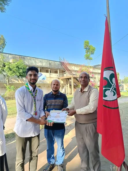১৯ তম চট্টগ্রাম জেলা রোভার মুট এর স্মরণিকা এবং মুট সার্টিফিকেট ও গৌরব পতাকা গ্রহন করলেন নিজামপুর সরকারি কলেজ রোভার স্কাউট গ্রুপের