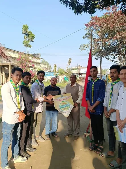 ১৯ তম চট্টগ্রাম জেলা রোভার মুট এর স্মরণিকা এবং মুট সার্টিফিকেট ও গৌরব পতাকা গ্রহন করলেন নিজামপুর সরকারি কলেজ রোভার স্কাউট গ্রুপের